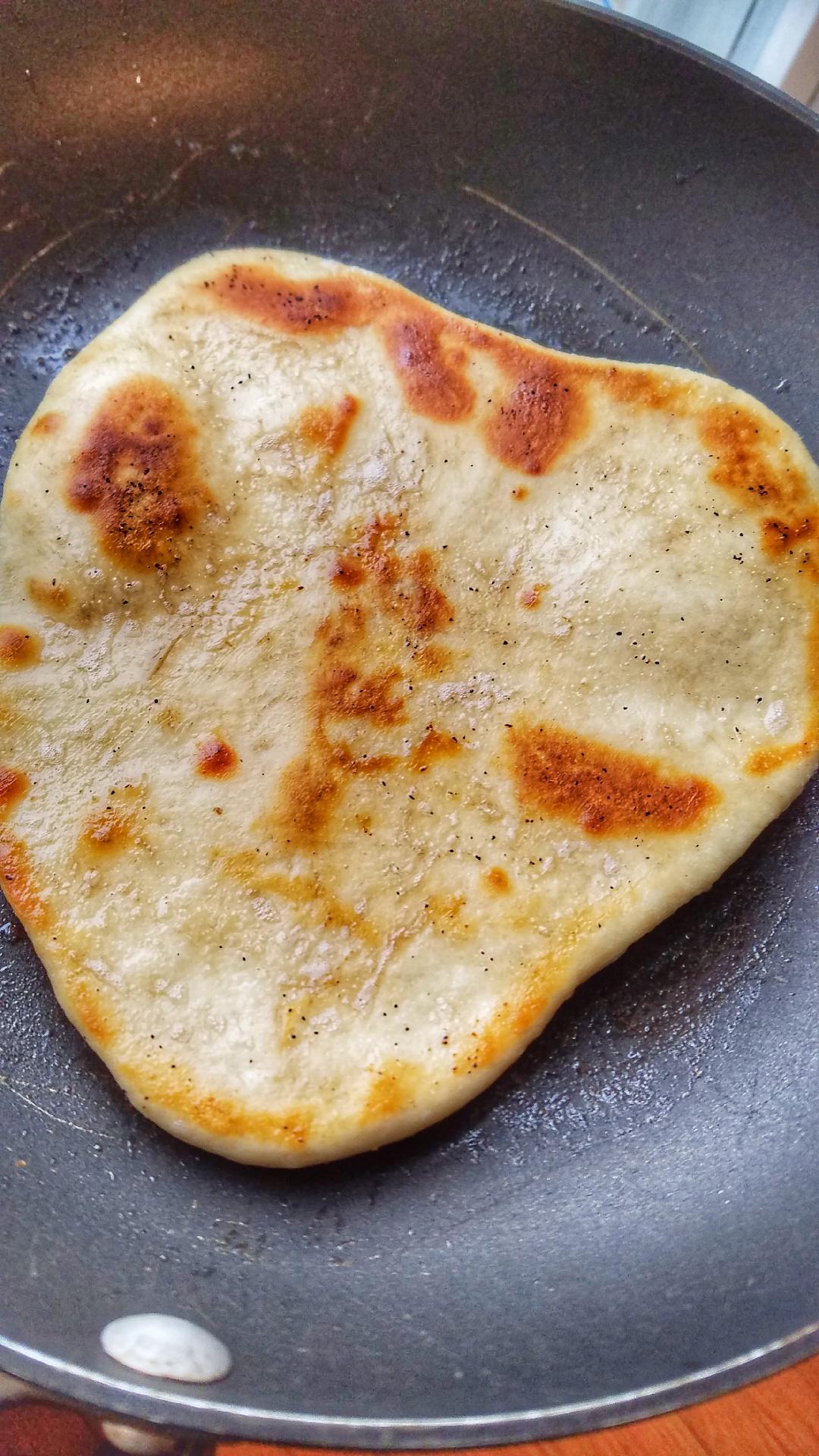 cauliflower butter chicken with naan