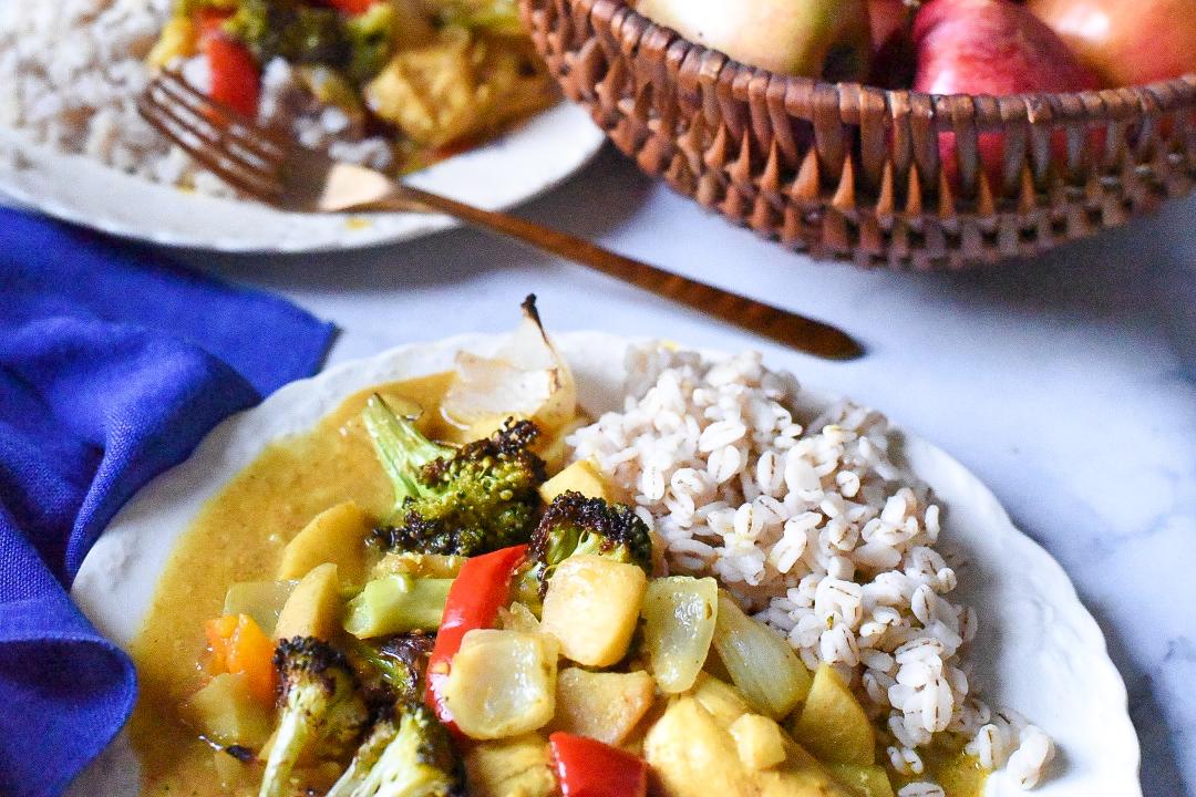 slow cooked apple chicken curry