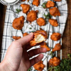 vegan cauliflower buffalo wings