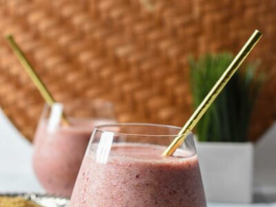 strawberry flaxseed smoothie