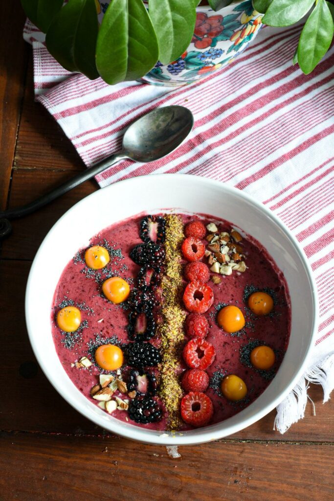 what to put in a smoothie bowl