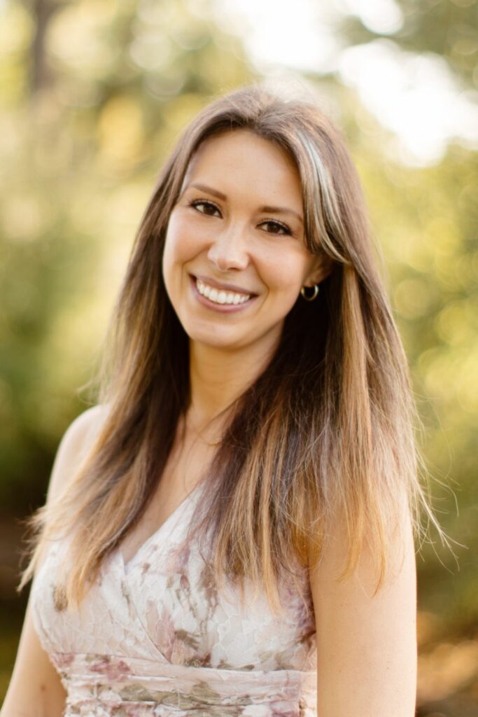 A head shot of Liz Murray, the founder of the food blog Recipe Hippie